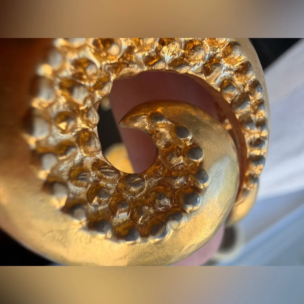 Les Bernard VO (vogue) spiral chocker